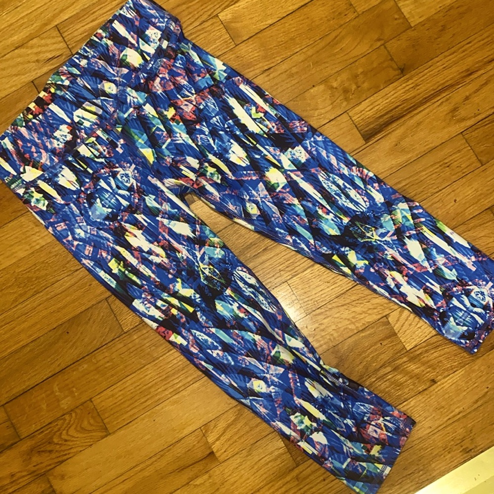 Womens Fabletics Capri Leggings Size Small